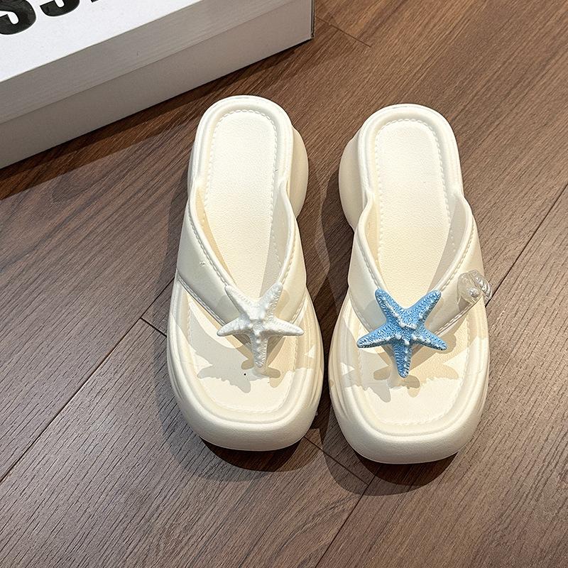 Star Flip-flops Women Wear Summer New Thick-bottomed Sweet Heightening Muffins and Seaside Beach Cool Slippers