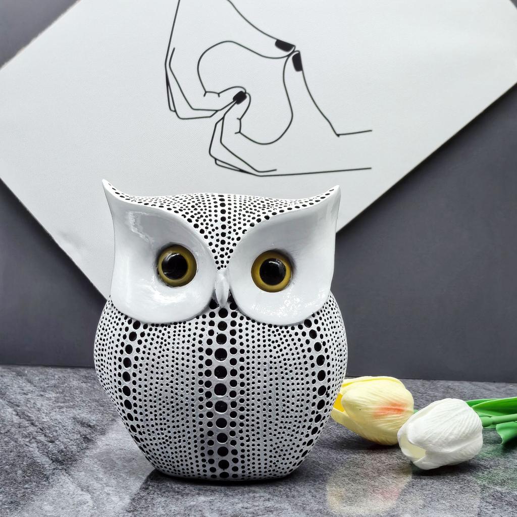 Simple and Luxurious Resin Owl Ornament For Home Living Room, TV Cabinet, Desktop, Foyer Decoration Crafts