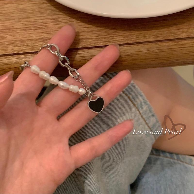 Baroque Pearl Black Love Necklace Femininity Splicing Accessories Niche Design Clavicle Chain