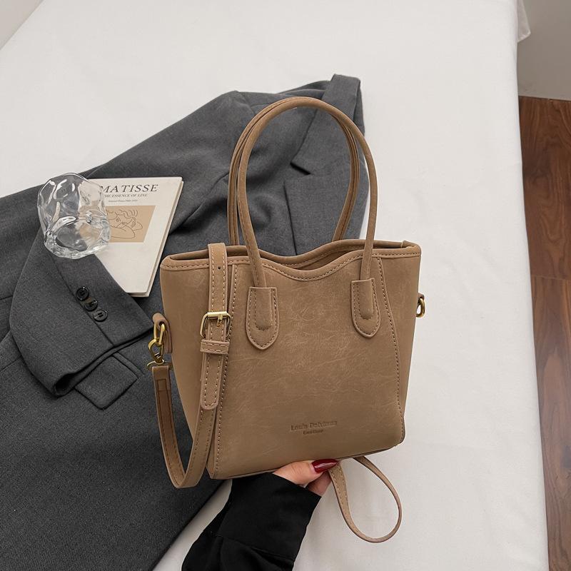 Handbag Bag Women's Winter Fashion Retro Shoulder Bag Commuter Messenger Bag Simple Bucket Bag