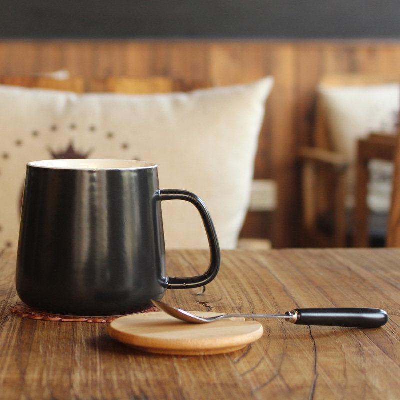 Nameless Artifact Large Ceramic Mug with Lid and Spoon - Ideal for Couples, Office, Coffee, or Tea.