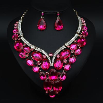 2026 European and American Exaggerated Luxury Crystal Necklace Earrings Set Female Banquet Dress Bridal Accessories