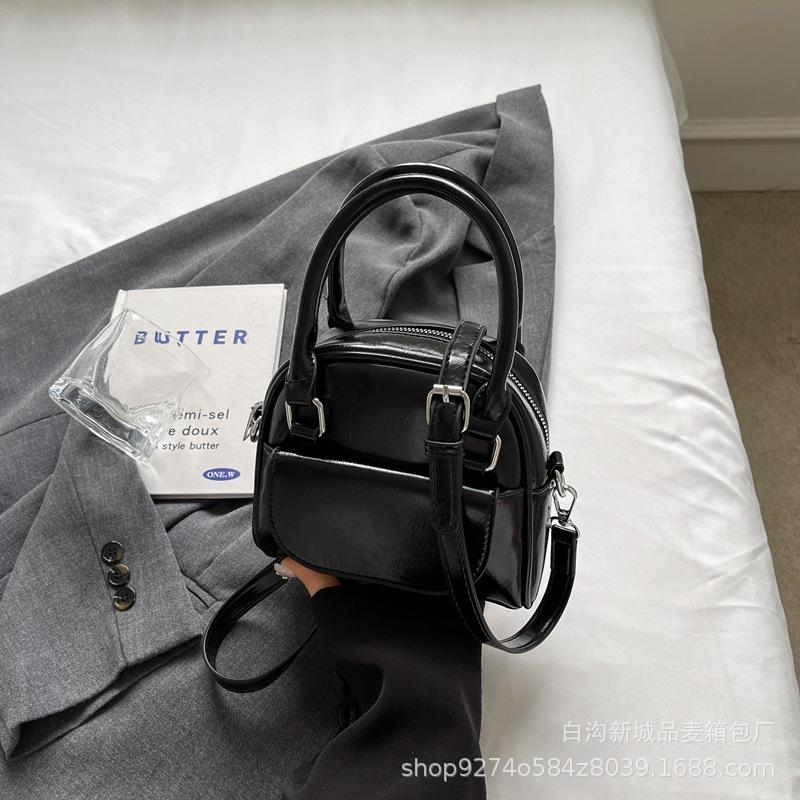 This year's popular portable popular small bag women's 2025 new trendy and versatile temperament single shoulder messenger bag