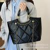 This year's popular bag women's bag 2025 new niche diamond chain bag texture popular commuter shoulder messenger bag