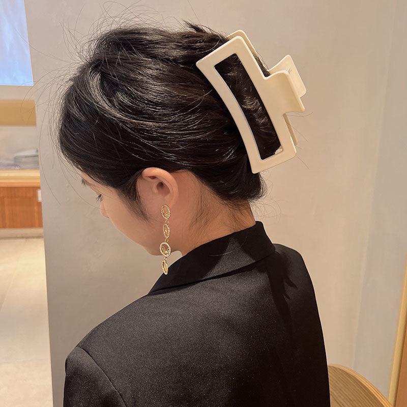 13cm Extra Großer Mattierter Eckiger Krallenclip - Vielseitiges Haaraccessoire