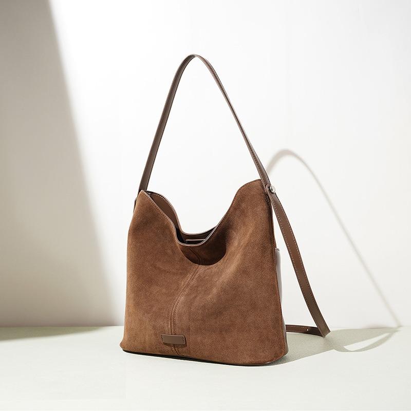 Women's Bag New Large-capacity Bucket Bag Lazy Wind Commuting Retro Fashion Versatile Leather Shoulder Armpit Bag