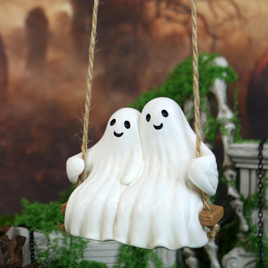 Swing Ghost Couple Figurine Halloween Ghost Hanging Decoration Resin White Ghost Couple Ornament for Indoor Outdoor Garden Patio Porch Decor