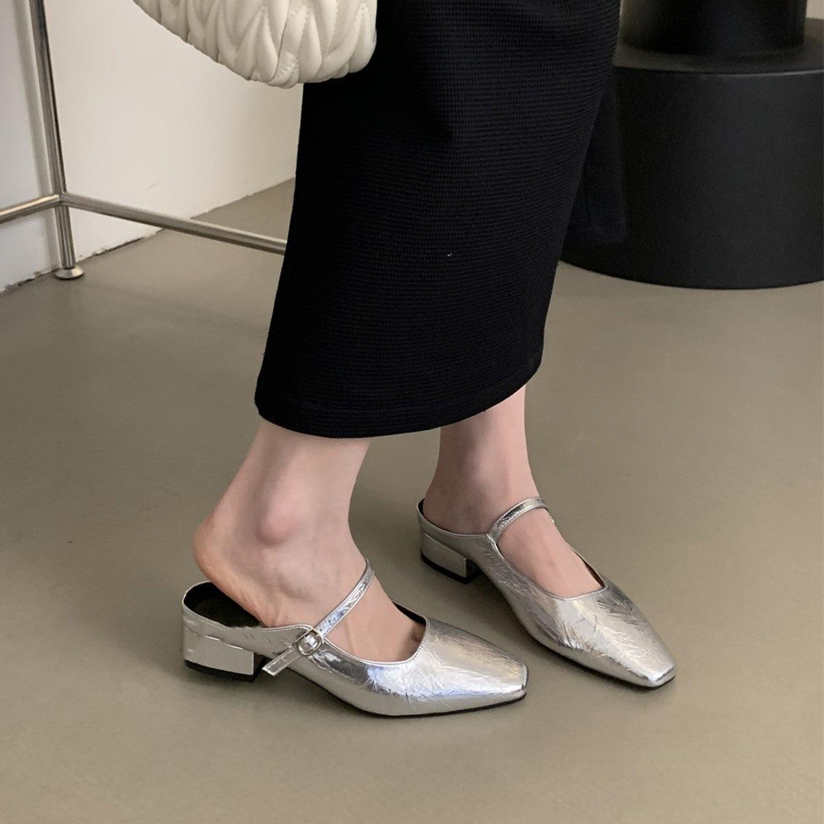 

Baotou half slippers women s summer outer wear spring and autumn new Korean version French evening breeze temperament silver single shoes thick heel 35 коричневый