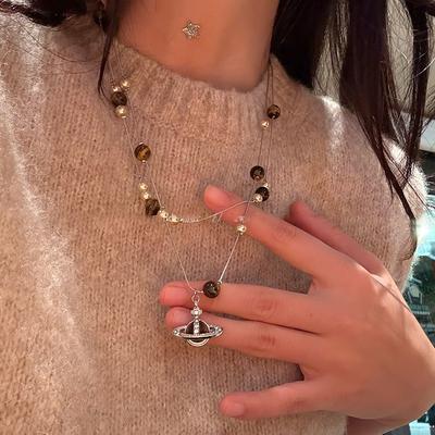 Collana con ciondolo Saturno a doppio strato in pietra occhio di tigre autunnale e invernale, catena per maglione da donna