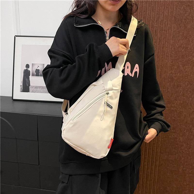 Simple and Fashionable Breast Bag Women's New Multi-functional Handbag Nylon Lightweight and Versatile Shoulder Messenger Bag