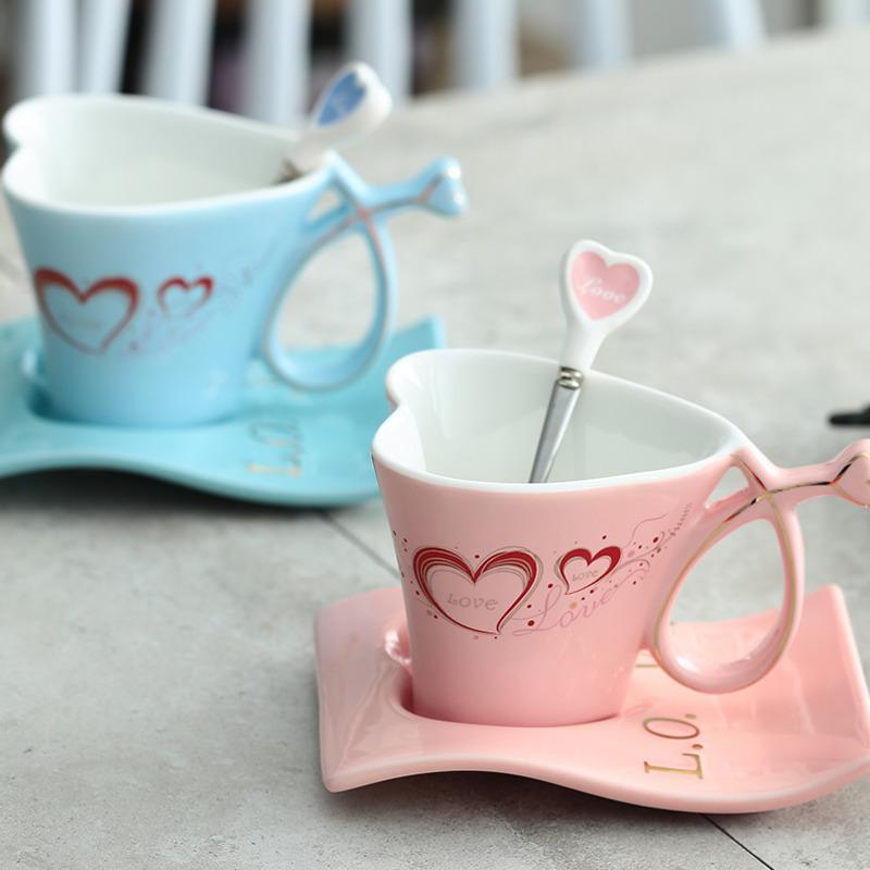 Creative Heart-Shaped Ceramic Cups, Couple Mugs, European Coffee Cup Set, Wedding Gifts, Drinkware Saucers, A Pair, 180ml