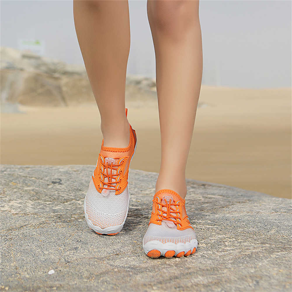 Fashion Size 44 Slip Resistant Water Slippers Men Boot Shoes Sandals For Beach Man Sneakers Sports Classic Tens Entertainment