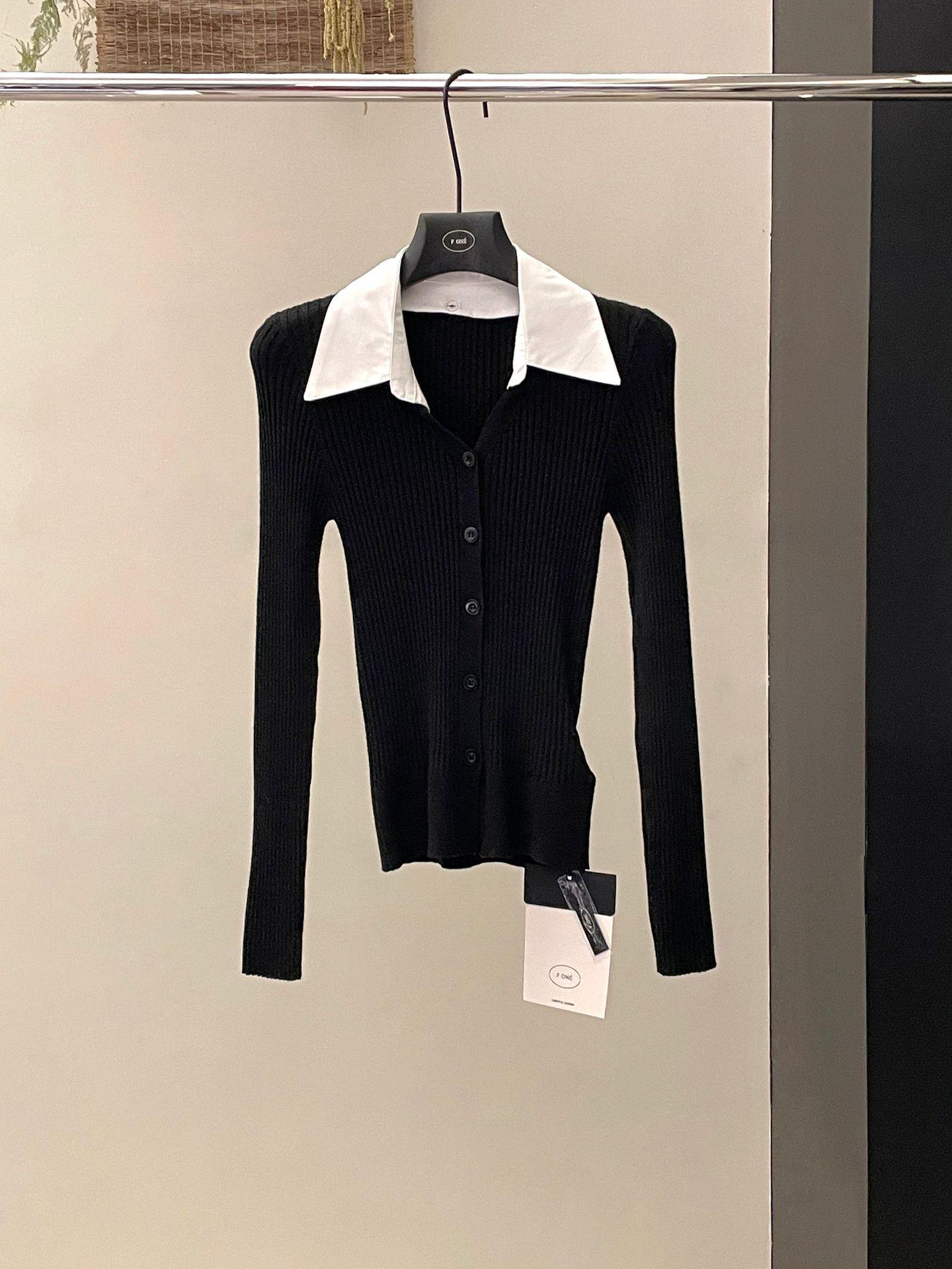 

FONE Jianhe 2025 Весна Женский облегающий свитер с V-образным вырезом и контрастным съемным воротником One Size (Recommended 80-120)