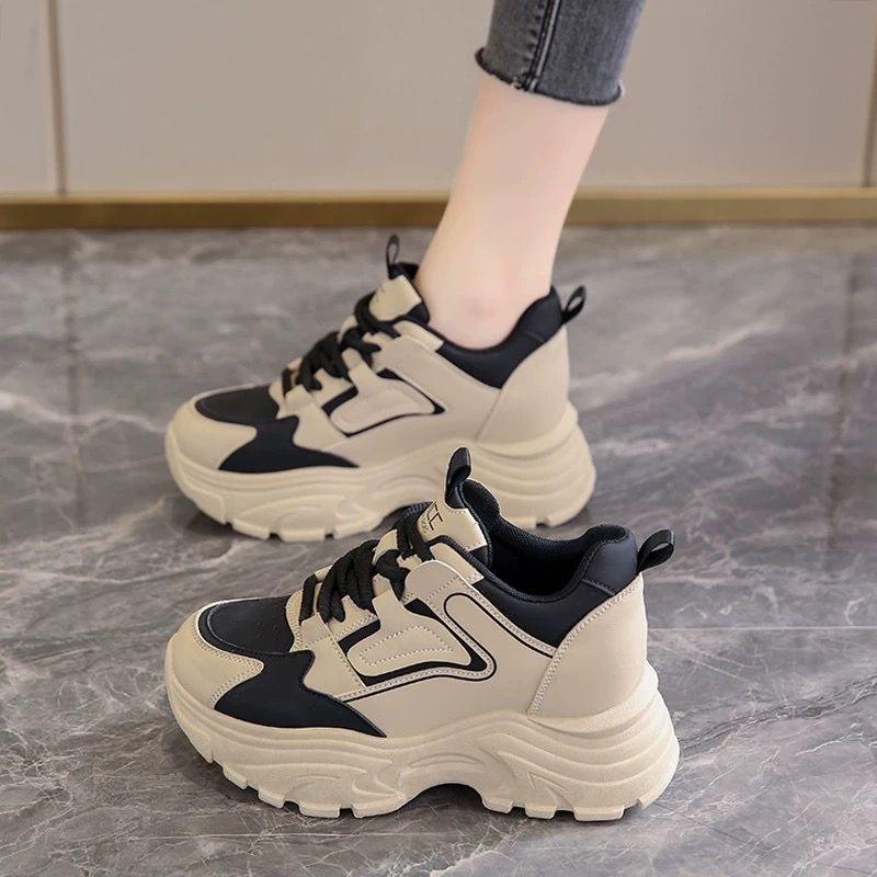 High-value dad shoes women's color matching inner height-increasing women's shoes 2026 autumn new non-slip versatile platform casual women's shoes