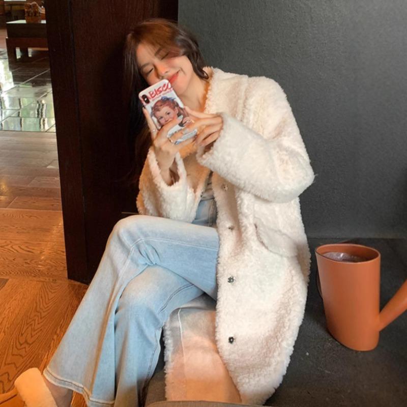 Autumn and Winter New Women's Long Large Lapel Wool Coat