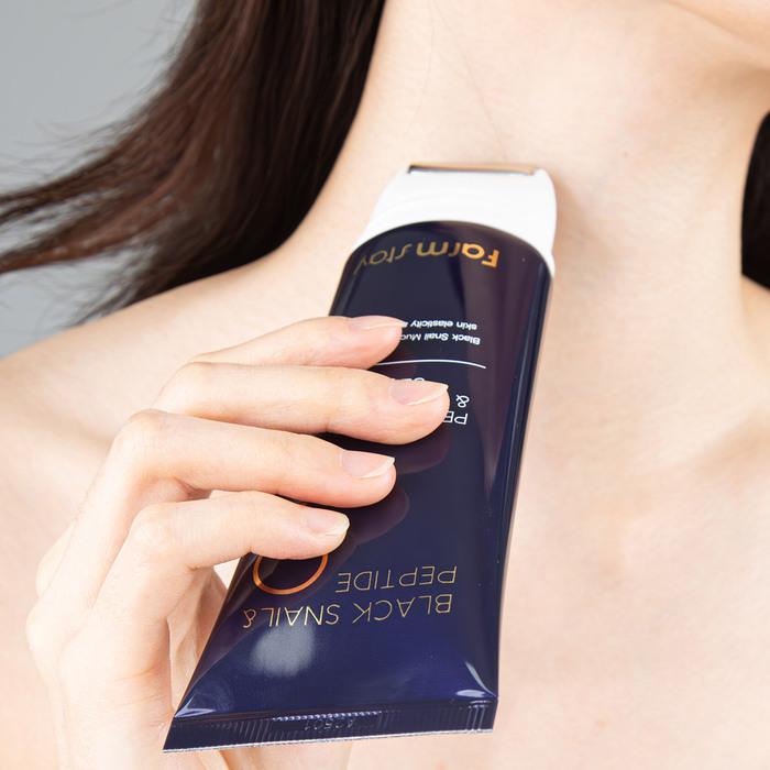 FARM STAY Black Snail & Peptide 9 Perfect Facial & Neck Roller Serum 100ml