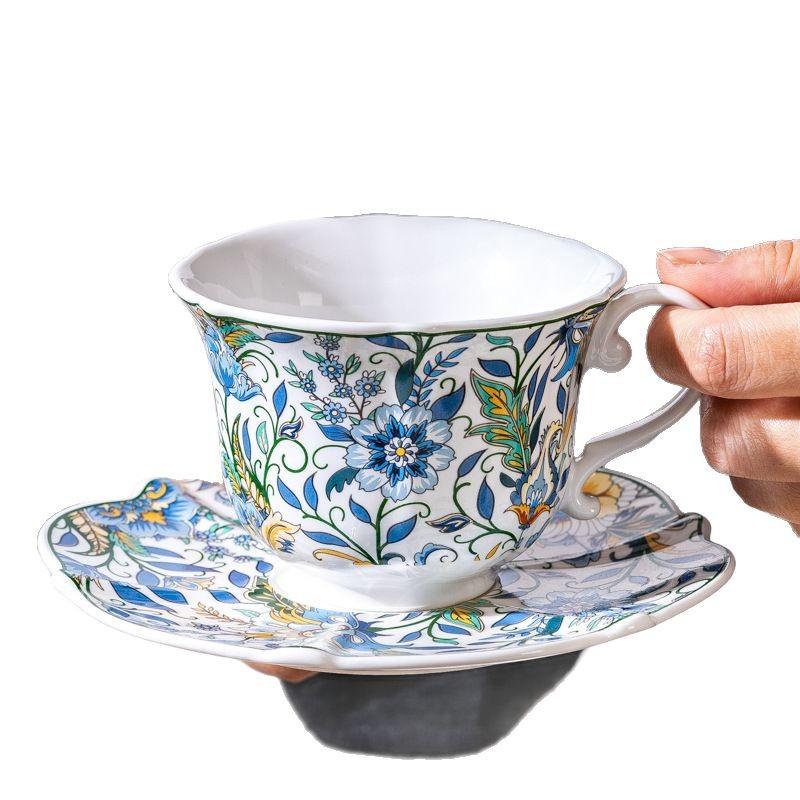 Elegant Court Style Exquisite Premium Vintage Hot Coffee Cup And Saucer Gift Box Latte Latte Cup Ceramic Souvenir