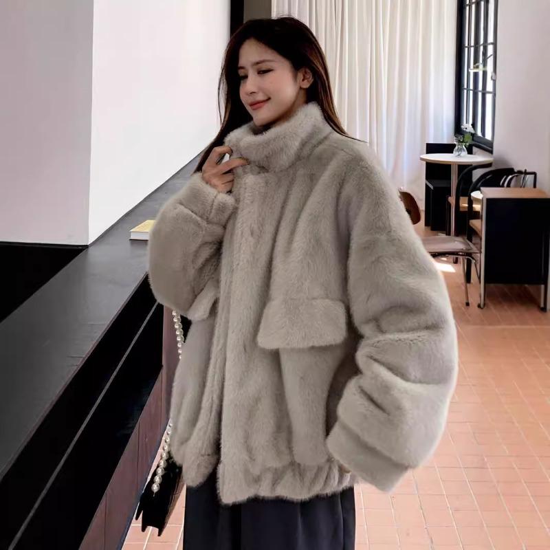 Winter pelz jacke lose plüsch mantel frauen neue beige nerz haar stand-up kragen große tasche pelz top