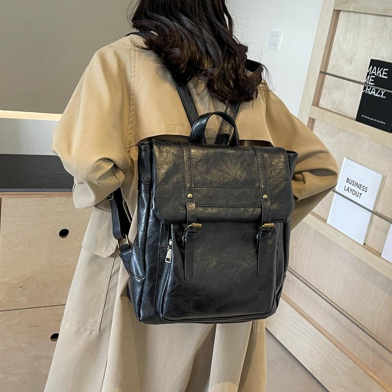 Large capacity bag 2025 new retro versatile backpack women's portable Korean version schoolbag premium sense going out backpack