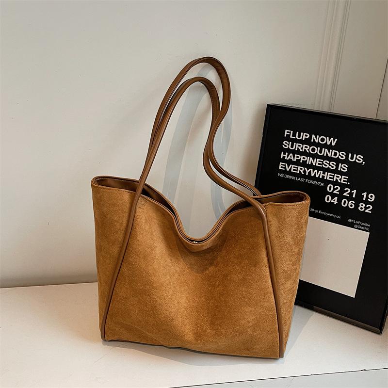 

Large-capacity bag women s new retro simple shoulder bag texture class leisure commuting tote bag
