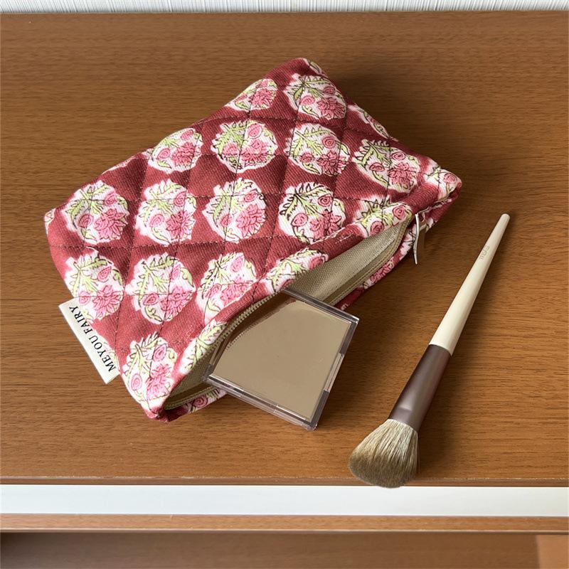 

2025 Vintage Floral Vanity Case Sweet Jacquard Makeup Clutch Women Zippered Square Pouch Retro Cosmetic Toiletry Organizer Bags