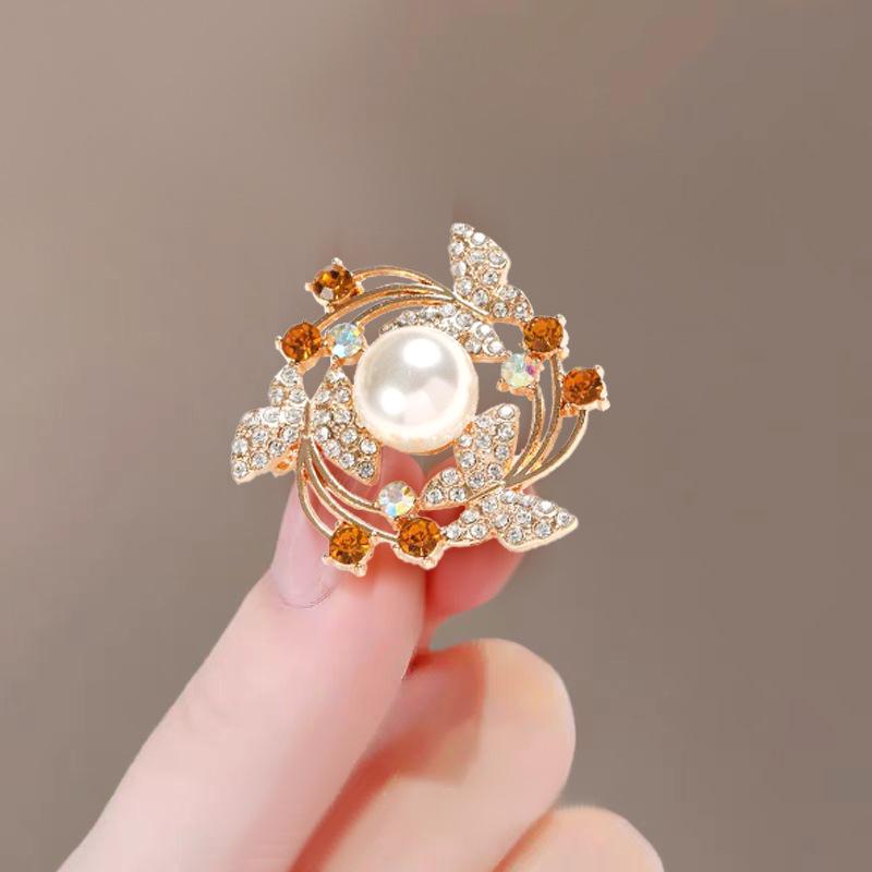 Wave Sunflower Diamond Brooch: Cute, High-End, Versatile Decorative Jewelry Pin