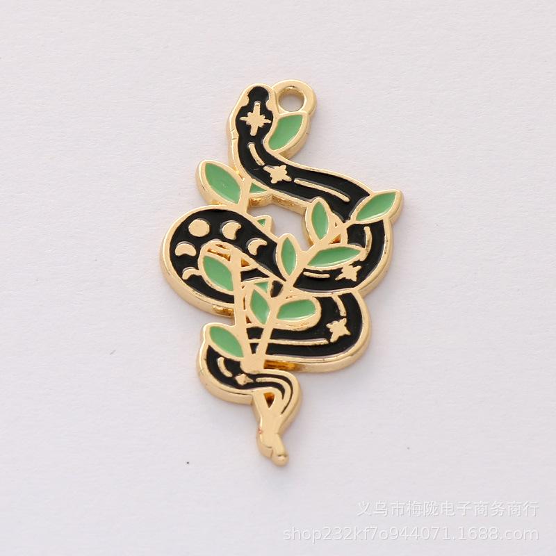 Animal Pendant Cartoon Black and White Snake Design Enamel Necklace Keychain Charm