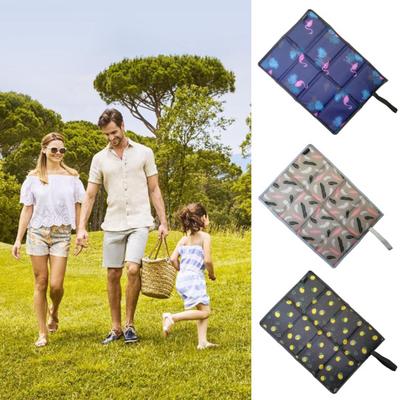 Camping-Klappmatte, extra weich, wasserdicht, kompakte Größe, exquisites Muster, zusammenklappbares Polyester, feuchtigkeitsbeständiges Kissen, Sitzmatte für Wanderpicknicks
