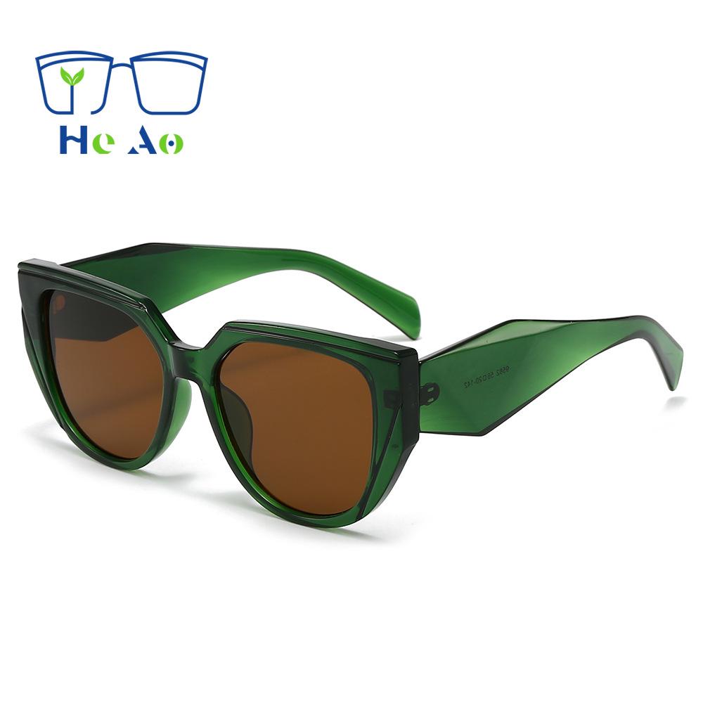 

Heao Jelly Heart-Shaped Women s Sunglasses – Versatile Runway Fashion Accessory Non-Polarized