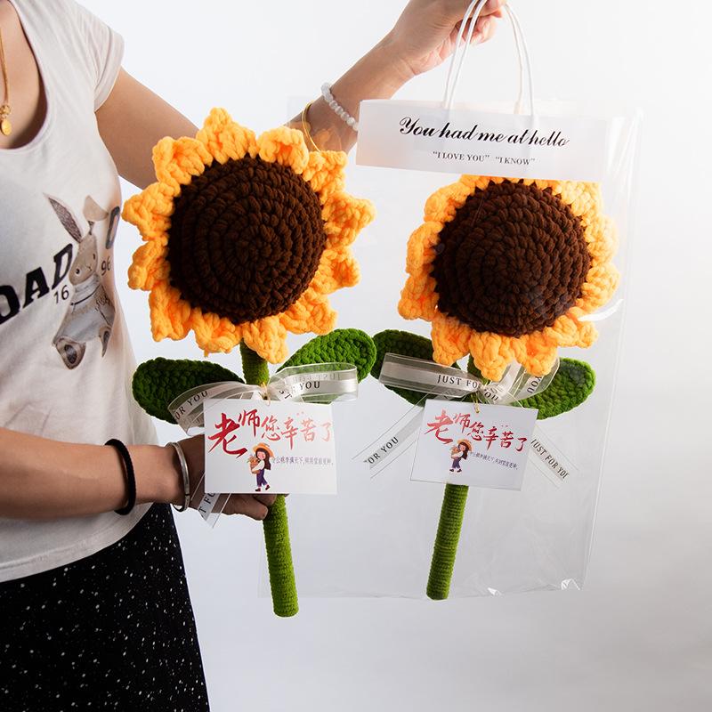 Knitted Flower Bouquet Crochet Rose Flowers Sunflower New Year Gifts Living Room Desk Decor Mother's Day Gift Valentine's Day Gift Graduation Season