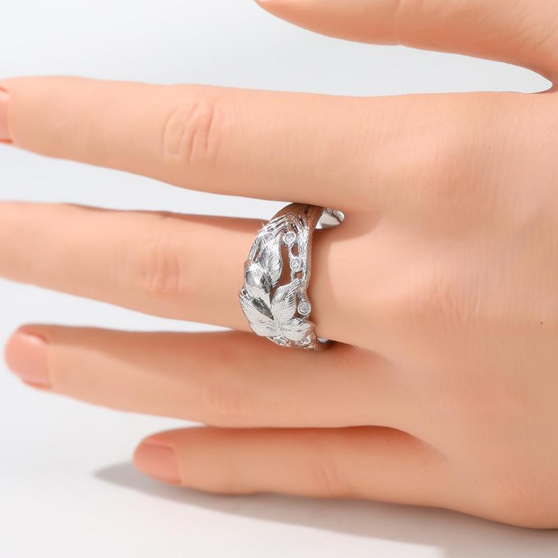 Vintage Inlaid White CZ Flower Women's Ring Minimalist CopperColor Hand Carving Daily Wear Party Jewelry Anniversary Gift