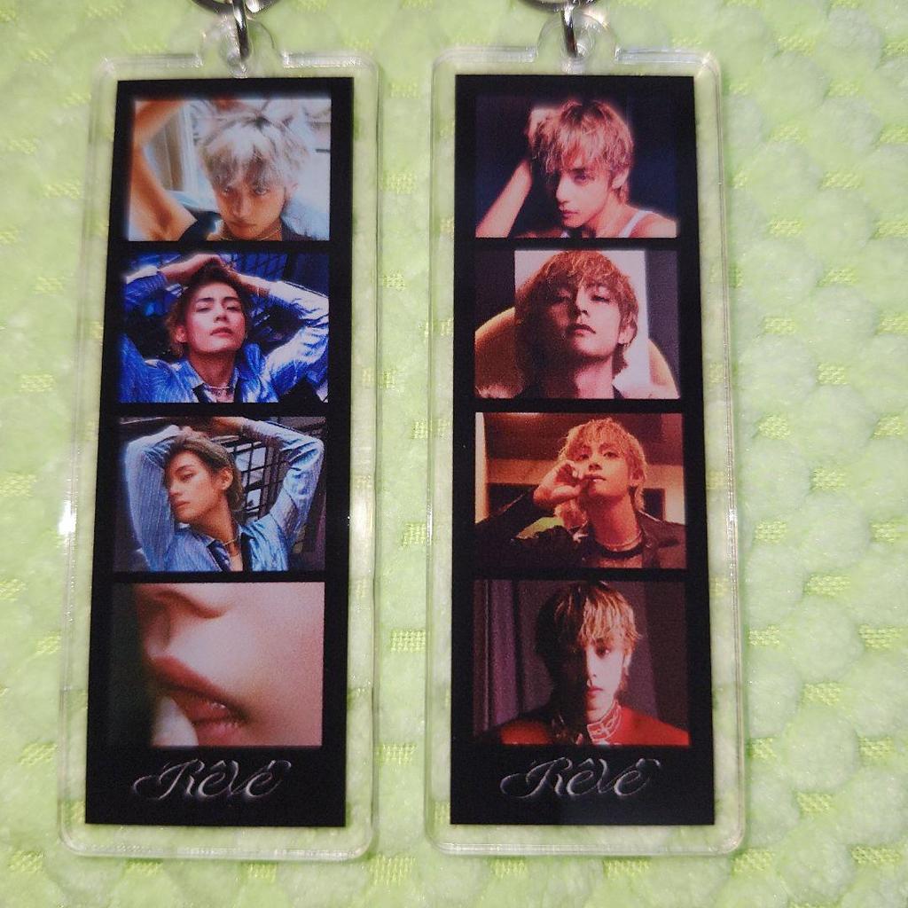 [USED] BTS Taehyung V Tete 4-cut Acrylic Keychain Set of 4