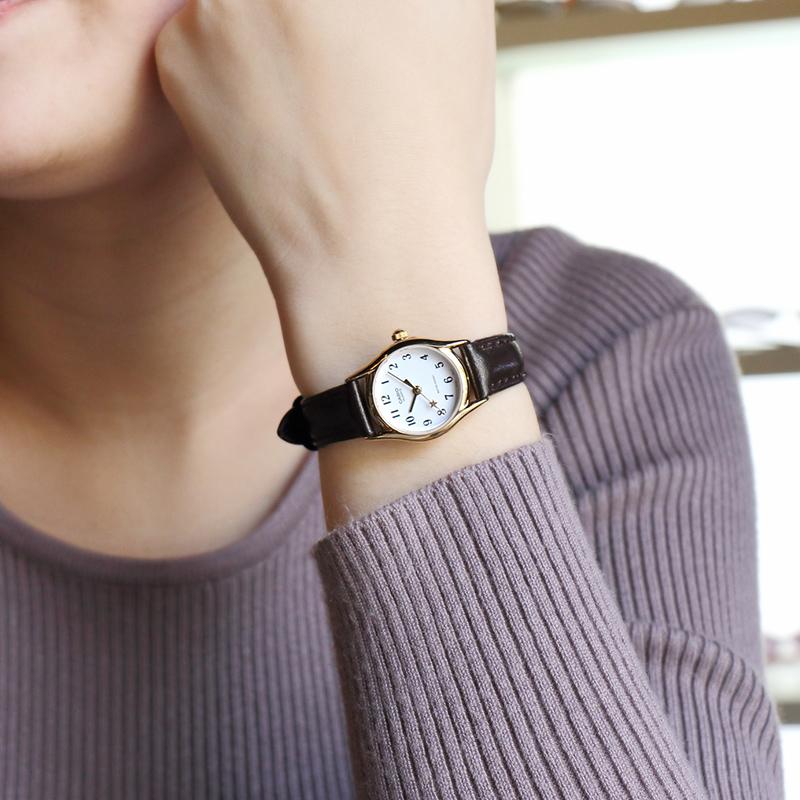 Casio STANDARD Series Small Retro Business Quartz Movement Leather Strap Japanese and Korean Women's Watch White Dial LTP-1094Q-7B1