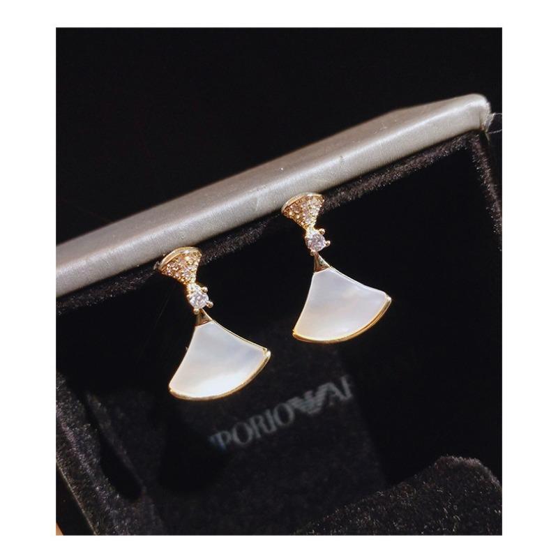 Korean Style Shell Fan Shape Earrings Fashion Simple Elegant Jewelry