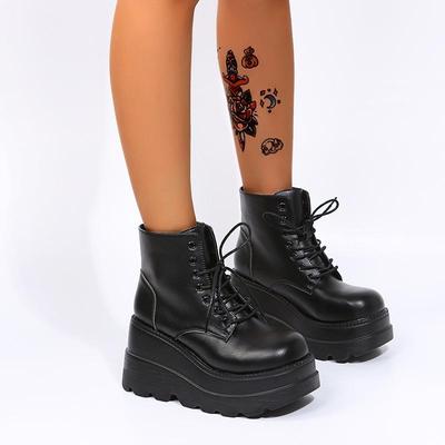 2021 New Large Size Women's Martin Boots Punk Style Lace-Up Platform Sole Fashion Patent Leather Boots