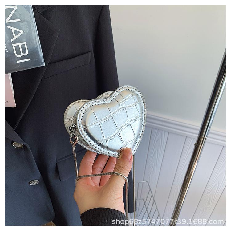 Niche Design Exquisite Peach Heart Bag Crocodile Print Chain Single Shoulder Crossbody Cross-body Women's Bag 2025 New Personalized Love Bag