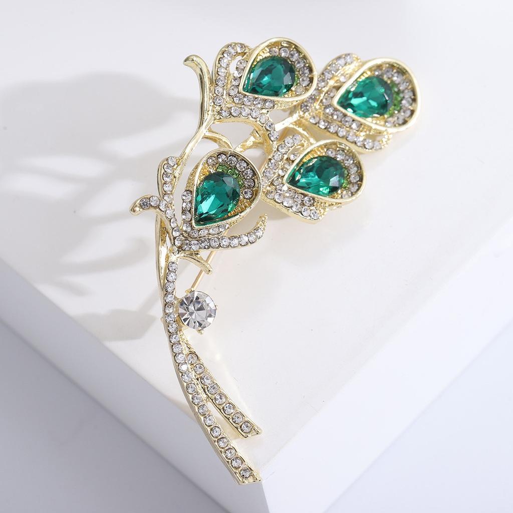 High End Diamond Inlaid Brooch, Women's High-end Feel, Chest Flower, Multifunctional Clothing Accessories