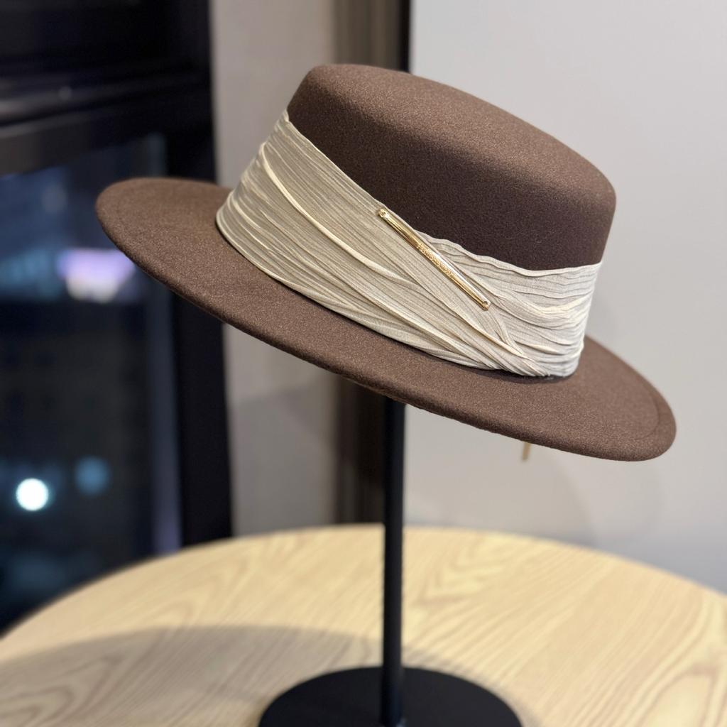 New Hepburn Style Silk Linen Bow Wool Flat Hat Women's Autumn and Winter Retro Flat Brim Hat Fashionable Felt Hat
