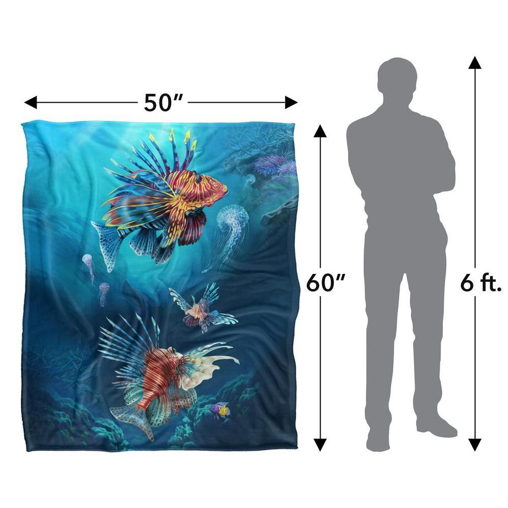 JQ Licensing En Silky Lionfish Supersoft Blanket