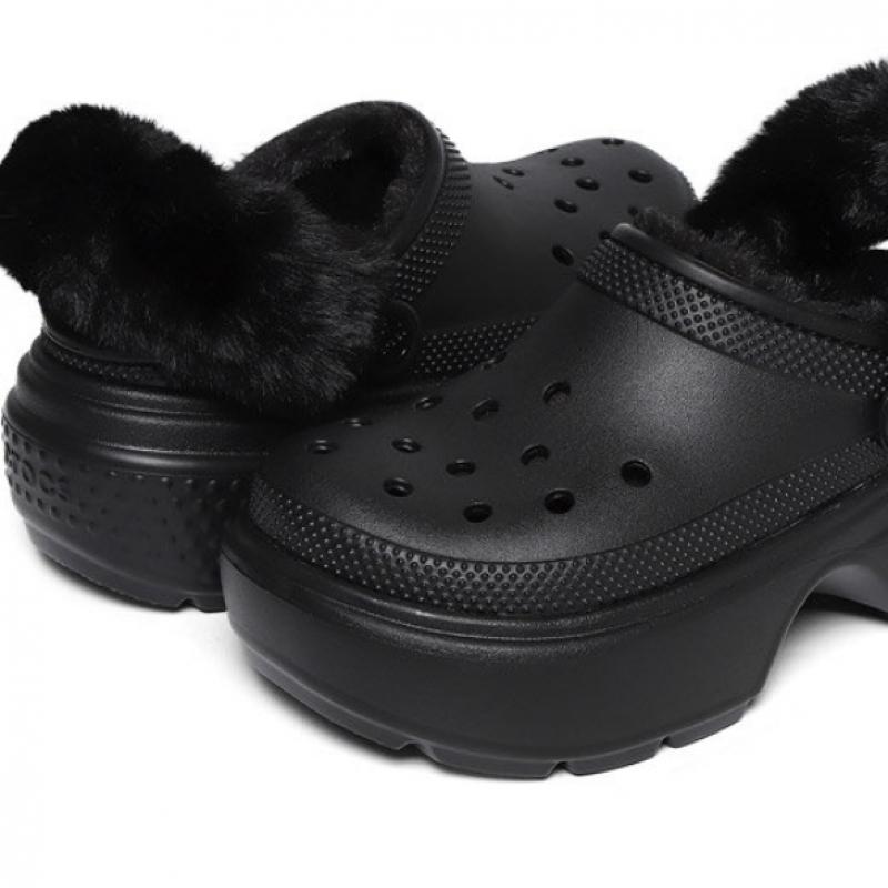 Crocs Stomp Line Clogs Fur Indoor Shoes Black 208546 001