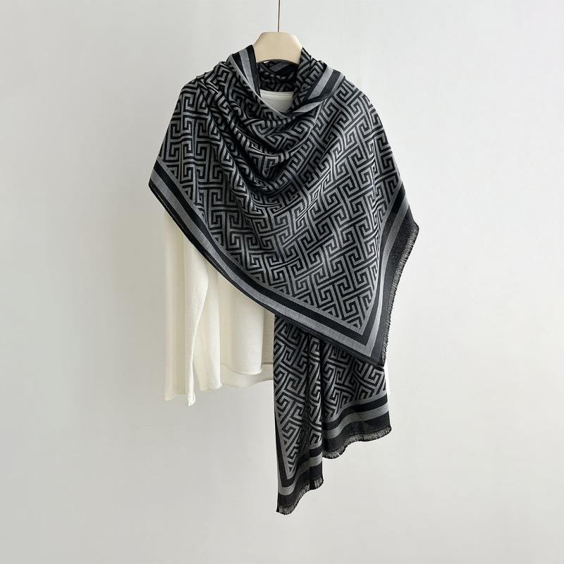 Summer Fashion Geometric Print Thin Scarf For Women Air Conditioner Shawl