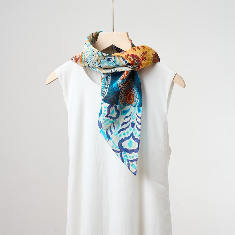 New Chinese Blue and White Porcelain Printed 61 * 61cm Silk Square Scarf High-grade Mulberry Silk Cotton Blended Silk Scarf