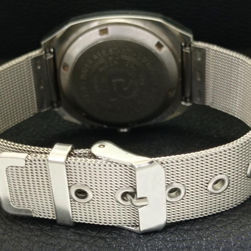 VINTAGE RICOH R31 AUTOMATIC JAPAN MENS SEA GREEN COLOR DIAL WATCH A500611-5 R153-a500611