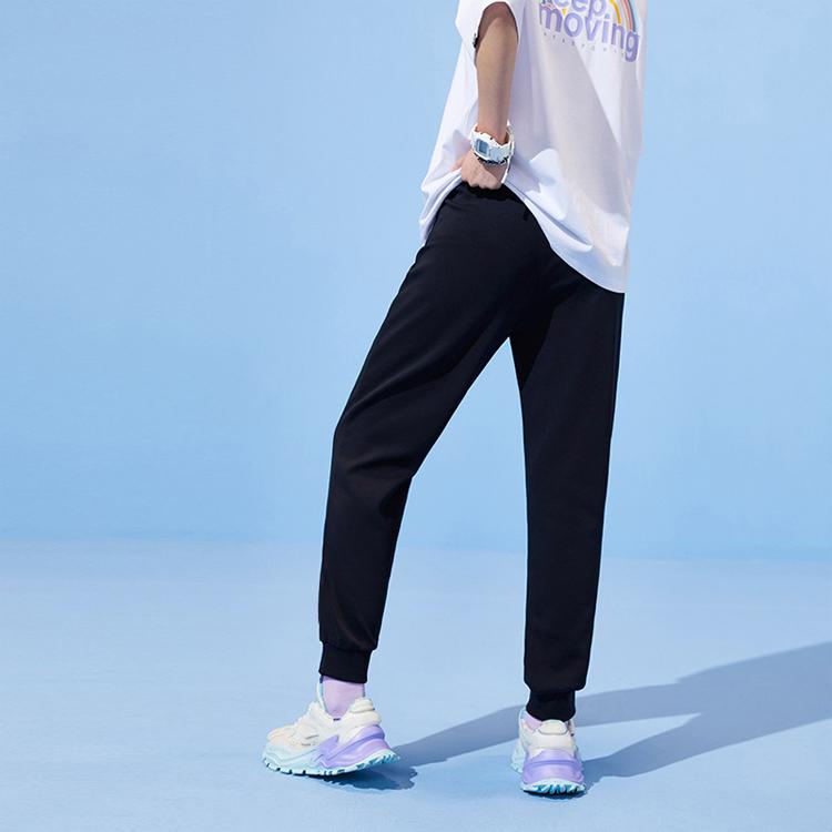 Anta Lifestyle Series Letter Mid-Rise Tapered Nine-Point Knitted Sports Pants Women Pants Basic-Black 162138329-1