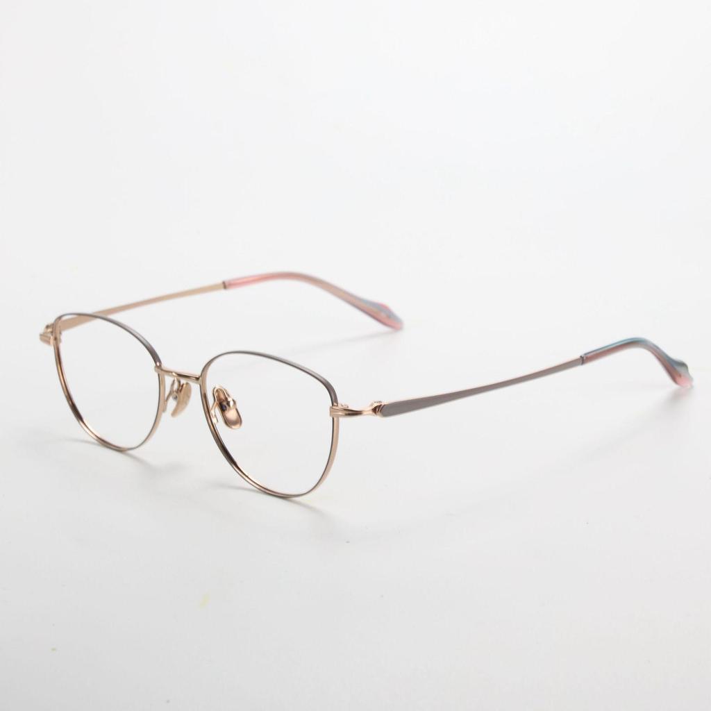 M6708S Retro Pure Titanium Unisex Eyeglass Frame with Acetate Elements for Prescription Lenses