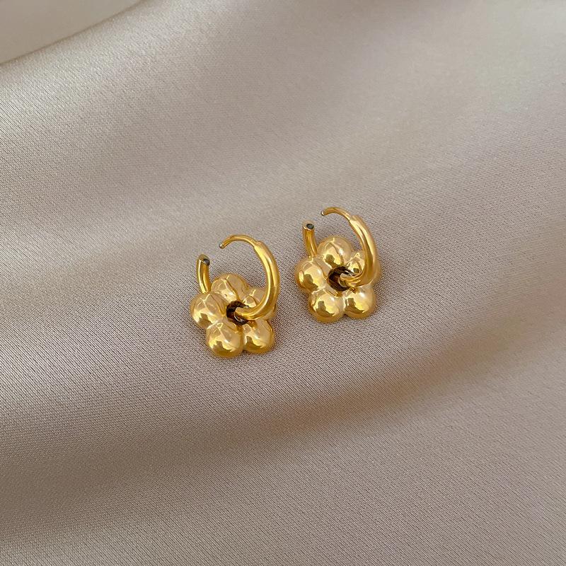Ear Buckle Flower Minimalist Stud Earrings Cold Men'S And Women'S Earrings Personality Temperament Banquet Earrings