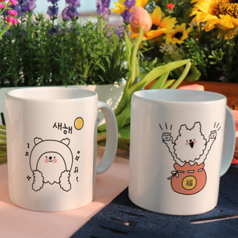 cf902-Design Mug 2p-Puppy Celebrating the New Year