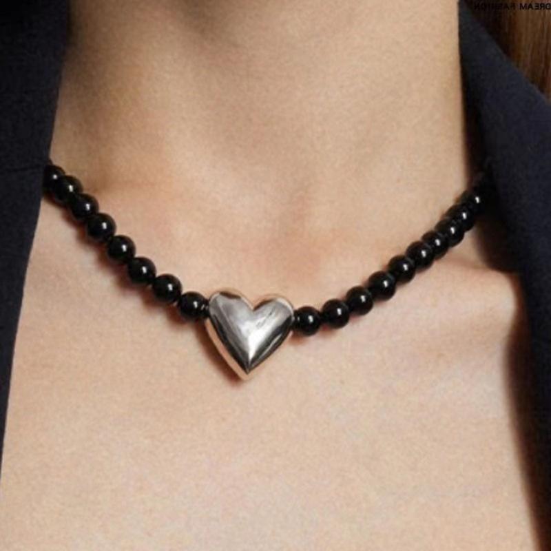 Black Beaded Necklace Heart Pendant Choker Chain Necklace Beads Choker Party Accessories Gift for Men Women Girlfriends