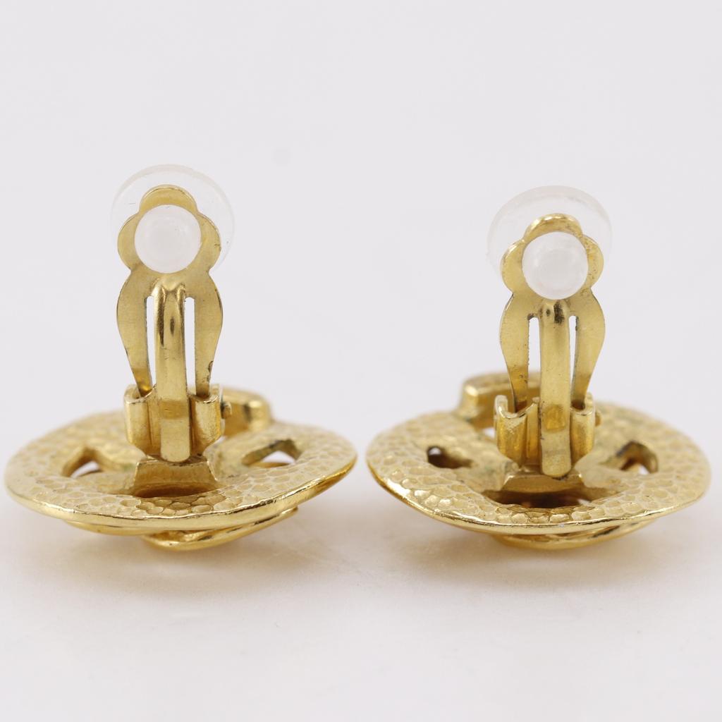 CHANEL COCO Mark Earring 96P vintage Plated Gold 10.8g Women Used
