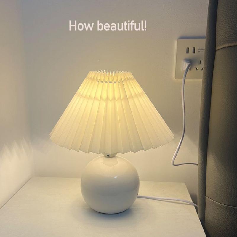 Скандинавская ретро керамическая плиссированная прикроватная лампа - Минималистичный романтический стиль для спальни Fixed Warm Light